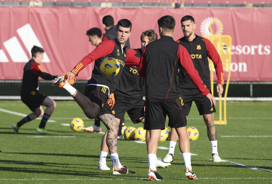 Roma, la ripresa degli allenamenti dopo la trasferta di Riyad – FOTO GALLERY - immagine 26