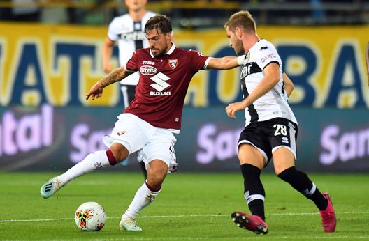 PARMA, ITALY - SEPTEMBER 30: Simone Verdi of Torino FC competes for the ball with Riccardo Gagliolo of Parma Calcio during the Serie A match between Parma Calcio and Torino FC at Stadio Ennio Tardini on September 30, 2019 in Parma, Italy. (Photo by Alessandro Sabattini/Getty Images) PARMA, ITALY - SEPTEMBER 30: Simone Verdi of Torino FC competes for the ball with Riccardo Gagliolo of Parma Calcio during the Serie A match between Parma Calcio and Torino FC at Stadio Ennio Tardini on September 30, 2019 in Parma, Italy. (Photo by Alessandro Sabattini/Getty Images)