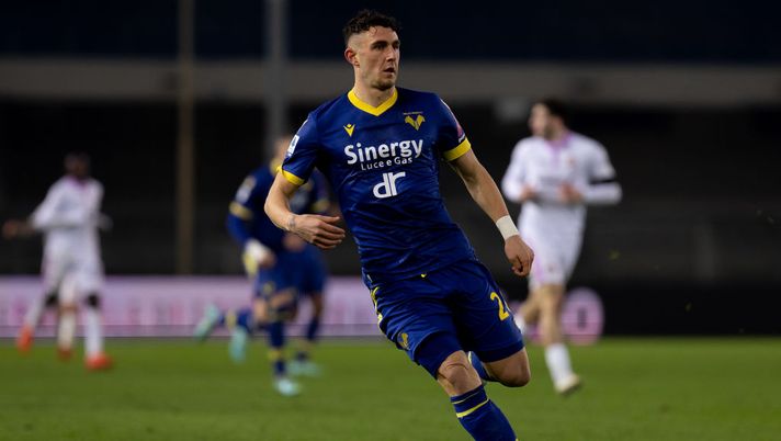 VERONA, ITALY - JANUARY 09: Roberto Piccoli of Hellas Verona FC in action during the Serie A match between Hellas Verona and US Cremonese at Stadio Marcantonio Bentegodi on January 09, 2023 in Verona, Italy. (Photo by Emmanuele Ciancaglini/Getty Images) Piccoli lascia il Verona, è fatta con l’Empoli: cifre e formula dell’affare con l’Atalanta - immagine 1