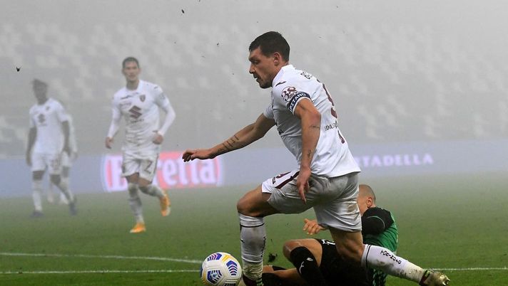 REGGIO NELL'EMILIA, ITALY - OCTOBER 23: Andrea Belotti of Torino FC in action during the Serie A match between US Sassuolo and Torino FC at Mapei Stadium - Città del Tricolore on October 23, 2020 in Reggio nell'Emilia, Italy. (Photo by Alessandro Sabattini/Getty Images)