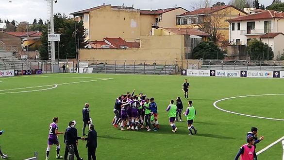 Esultanza dei giovani viola Esultanza dei giovani viola