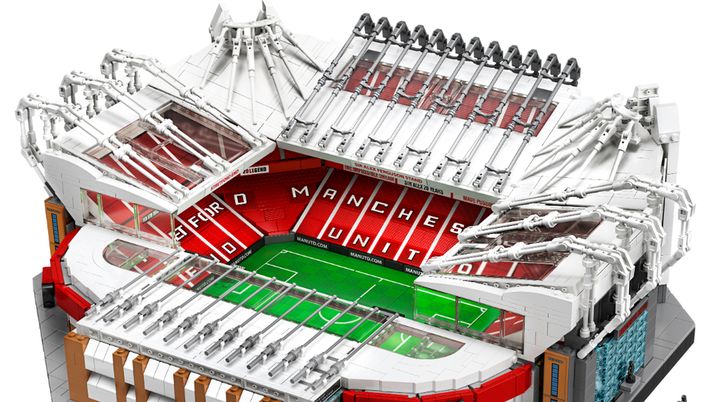 L'Old Trafford costruito con i Lego. Un nuovo modello che va a celebrare i 110 anni di vita dello stadio casalingo del Manchester United. L'Old Trafford costruito con i Lego. Un nuovo modello che va a celebrare i 110 anni di vita dello stadio casalingo del Manchester United.
