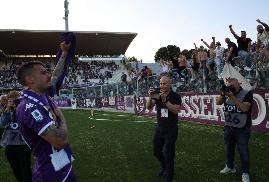 Venuti, cuore viola. Rivivi l’addio del giocatore e gli applausi del Franchi - immagine 17