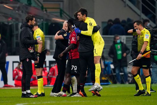 (Photo by Pier Marco Tacca/AC Milan via Getty Images) Derby d’andata, la parata di Tatarusanu nel cuore e nei voti dei tifosi…- immagine 2