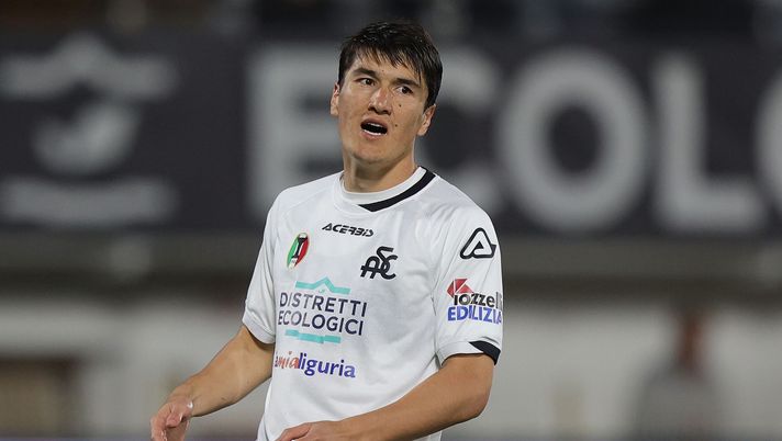 LA SPEZIA, ITALY - APRIL 28: Eldor Shomurodov of Spezia Calcio reacts during the Serie A match between Spezia Calcio and AC Monza at Stadio Alberto Picco on April 28, 2023 in La Spezia, Italy. (Photo by Gabriele Maltinti/Getty Images) Shomurodov