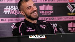 VIDEO RITIRO PALERMO, la conferenza stampa di Valente: “Possiamo giocarci la Serie A”