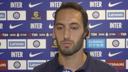 VIDEO SKY / Calhanoglu: “Gosens va via? Davvero? Non lo sapevo”
