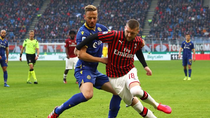 Amir Rrahmani e Ante Rebic in Milan-Verona (credits: GETTY Images) 