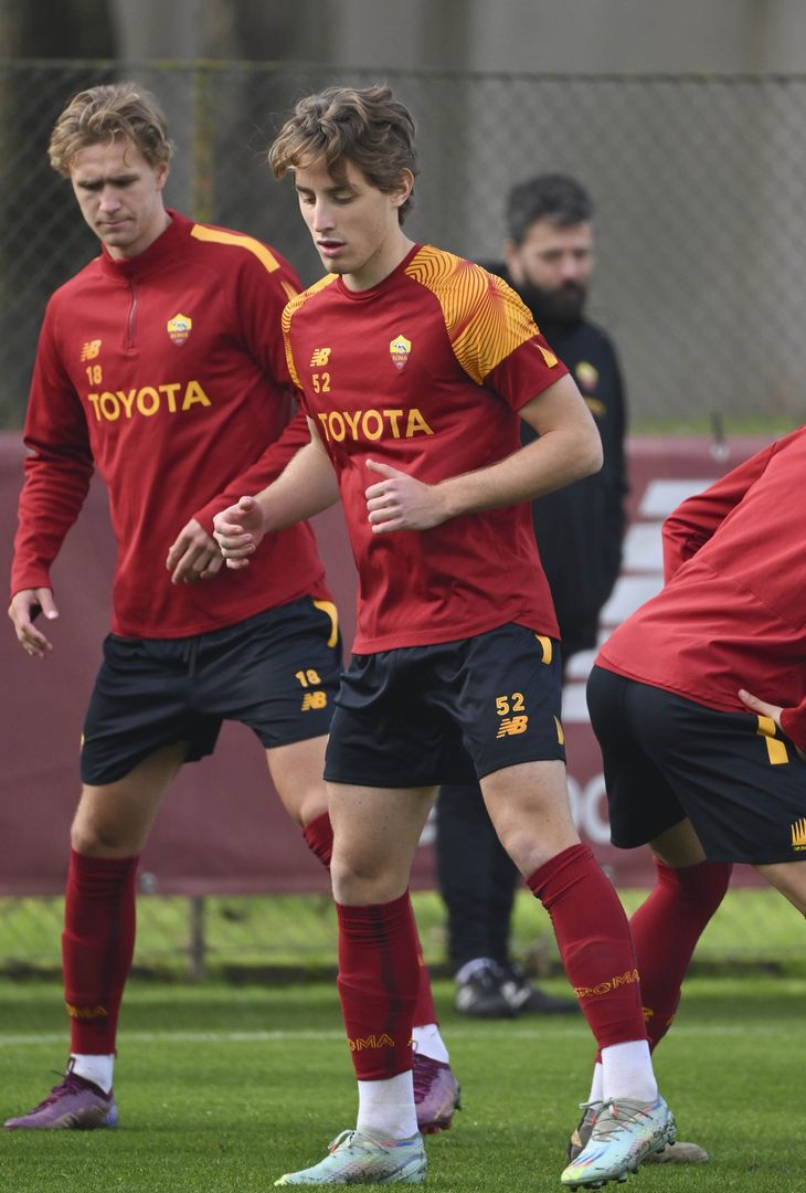 Roma, allenamento a Trigoria dopo la vittoria contro il Bologna – FOTO GALLERY - immagine 6