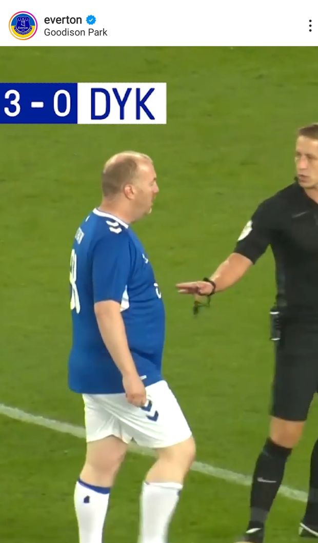 Lampard lo invita in campo: rigore segnato da…un tifoso- immagine 2