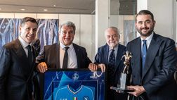 Statua Maradona al Barcellona, è un regalo di Ceci al presidente Laporta: i dettagli