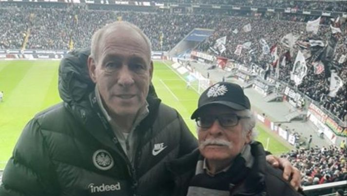 Peter Fischer, presidente dell'Eintracht, con Sonny Sonneberg Peter Fischer, presidente dell'Eintracht, con Sonny Sonneberg