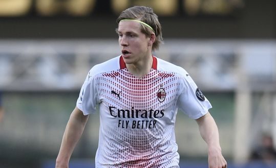  Jens Petter Hauge (attaccante AC Milan), qui durante Verona-Milan 0-2 (Serie A 2020-2021) | News (Getty Images) 