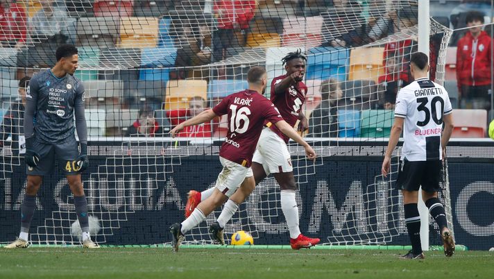 UDINE, ITALY - MARCH 16: Duvan Zapata of Torino celebrates scoring a goal during the Serie A TIM match between Udinese Calcio and Torino FC at Bluenergy Stadium on March 16, 2024 in Udine, Italy. (Photo by Timothy Rogers/Getty Images) Udinese-Torino / Le pagelle della redazione: un passo avanti e 3 indietro- immagine 1