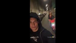 VIDEO / Lautaro e Agustina in giro per Milano: la coppia torna a casa in bici