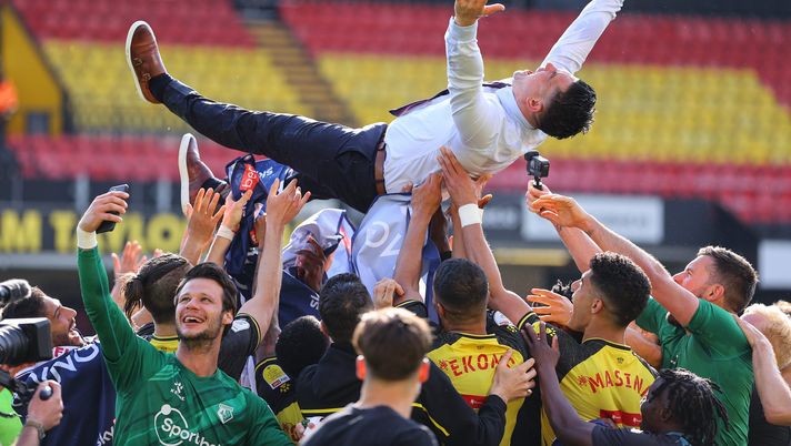 WATFORD, ENGLAND - APRIL 24: Xisco Munoz, Head Coach of Watford is thrown into the air by Players of Watford as their side are Promoted to the Premier Leagueduring the Sky Bet Championship match between Watford and Millwall at Vicarage Road on April 24, 2021 in Watford, England. Sporting stadiums around the UK remain under strict restrictions due to the Coronavirus Pandemic as Government social distancing laws prohibit fans inside venues resulting in games being played behind closed doors. (Photo by Richard Heathcote/Getty Images) WATFORD, ENGLAND - APRIL 24: Xisco Munoz, Head Coach of Watford is thrown into the air by Players of Watford as their side are Promoted to the Premier Leagueduring the Sky Bet Championship match between Watford and Millwall at Vicarage Road on April 24, 2021 in Watford, England. Sporting stadiums around the UK remain under strict restrictions due to the Coronavirus Pandemic as Government social distancing laws prohibit fans inside venues resulting in games being played behind closed doors. (Photo by Richard Heathcote/Getty Images)