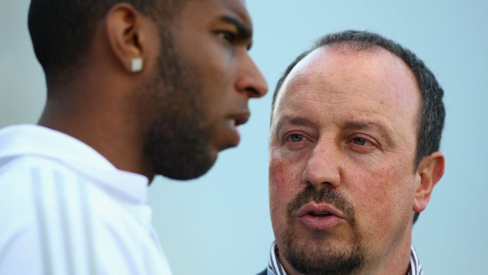 GRENCHEN, SWITZERLAND - JULY 16:  Rafael Benitez (right) the Liverpool manager in conversation with Ryan Babel (left) during the Pre Season Friendly match between FC Lucerne and Liverpool at the Bruehl- Stadium on July 16, 2008 in Grenchen, Switzerland.  (Photo by Michael Steele/Getty Images) 