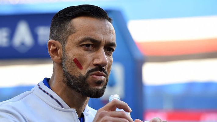 GENOA, ITALY - NOVEMBER 22: Fabio Quagliarella of UC Sampdoria with the red symbol anti-violents against women on the face during the Serie A match between UC Sampdoria and Bologna FC at Stadio Luigi Ferraris on November 22, 2020 in Genoa, Italy. (Photo by Paolo Rattini/Getty Ima ges) Juve, la Gazzetta: “Quagliarella, la chiamata a sorpresa di Paratici ai dirigenti della Samp” - immagine 1