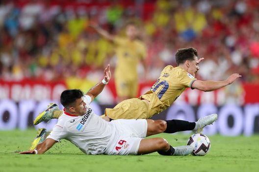 (Photo by Fran Santiago/Getty Images) Siviglia in crisi, Acuna esce dallo stadio e i tifosi delusi lo “beccano”- immagine 3