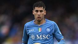 Napoli, lesione all’adduttore per Olivera. CorSport: “I tempi e quando può tornare in campo”