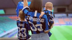 SOCIAL/ Enza De Cristofaro sola con i due piccoli scherza: “Speriamo che me la cavo”
