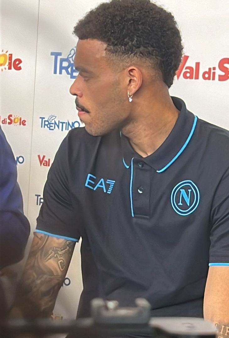 Come da tradizione la Val di Sole e il Trentino sono presenti a Napoli alla Borsa Mediterranea del Turismo alla Fiera d’Oltremare, per l’ormai tradizionale incontro con la stampa con la partecipazione di due calciatori del Napoli: Ngonge e Mazzocchi