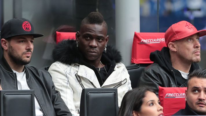BALOTELLI A DIFESA DEL MILAN