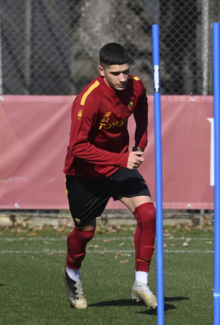 Roma, ripresa degli allenamenti a Trigoria. Mercoledì c’è la Cremonese – FOTO GALLERY - immagine 34