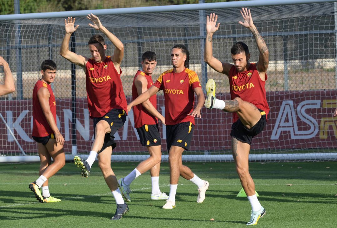 Roma, rifinitura prima del Monza: Belotti c’è. Squadra in ritiro – FOTO GALLERY - immagine 11