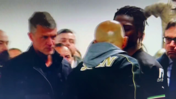 VIDEO Discussione tra Spalletti e Maldini nel tunnel: ecco cos’è successo VIDEO Discussione tra Spalletti e Maldini nel tunnel: ecco cos’è successo - immagine 1