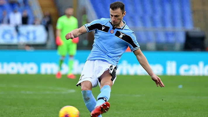 Lazio, Radu sempre di più una leggenda: contro lo Spezia il record