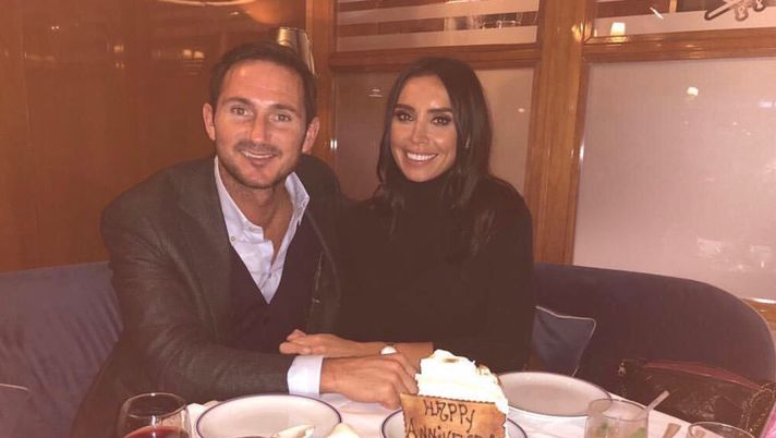 Lady Lampard: “Tra me e Frank è subito scattata la scintilla. E pensare che all’inizio…”  Lady Lampard: “Tra me e Frank è subito scattata la scintilla. E pensare che all’inizio…”