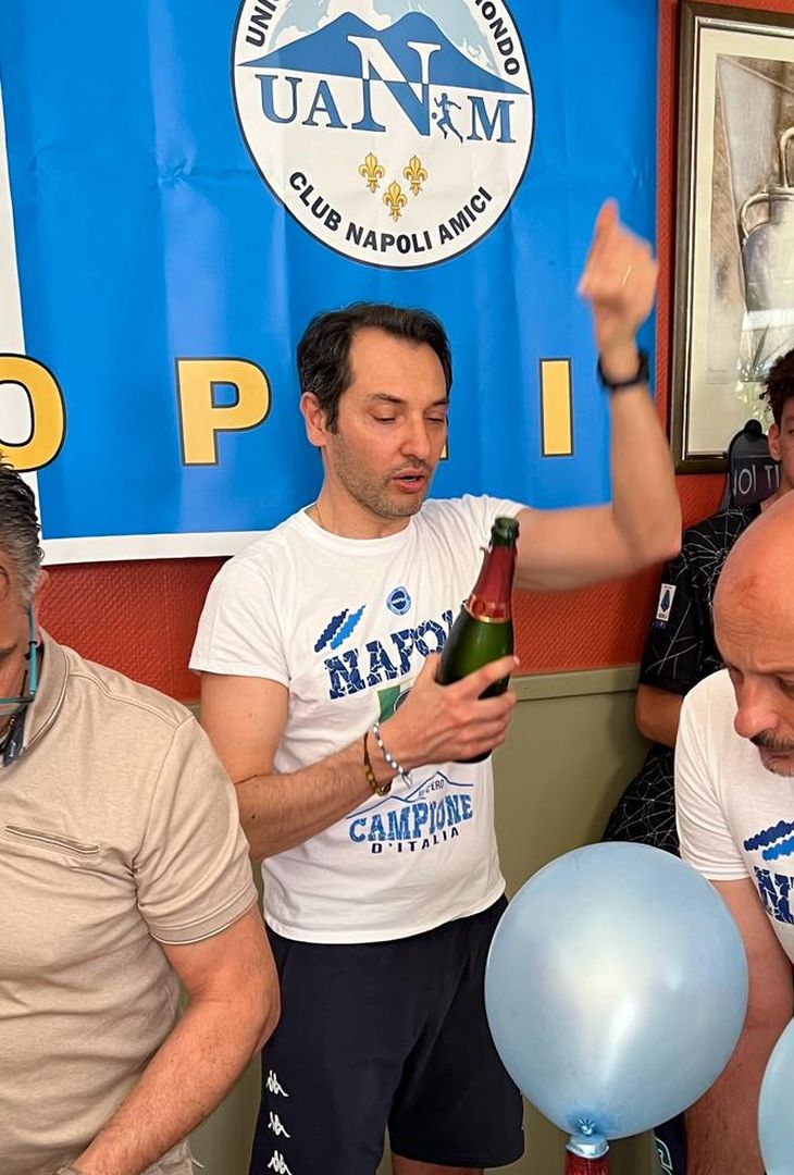 GALLERY I club UANM festeggiano lo Scudetto allo stadio Dall’Ara e dalle sedi - immagine 16