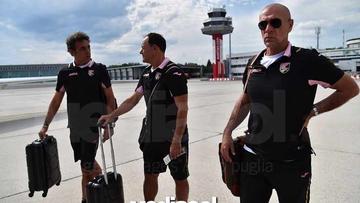 Ballardini ammette: “Sì, Zamparini chiamò Regno. Lui terrorizzato al pensiero di allenare il Palermo” Ballardini ammette: “Sì, Zamparini chiamò Regno. Lui terrorizzato al pensiero di allenare il Palermo”