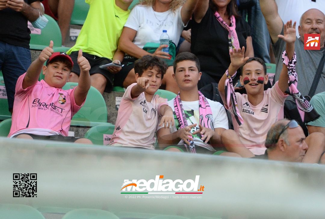 FOTOTIFO, Palermo-Perugia 2-0: i tifosi allo stadio Renzo Barbera (Gallery) - immagine 63
