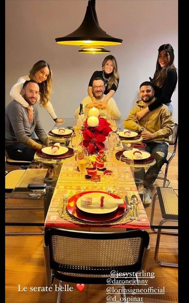 FOTO Serata a tema Colombia per Insigne: cena da Ospina per riprendere le energie- immagine 2