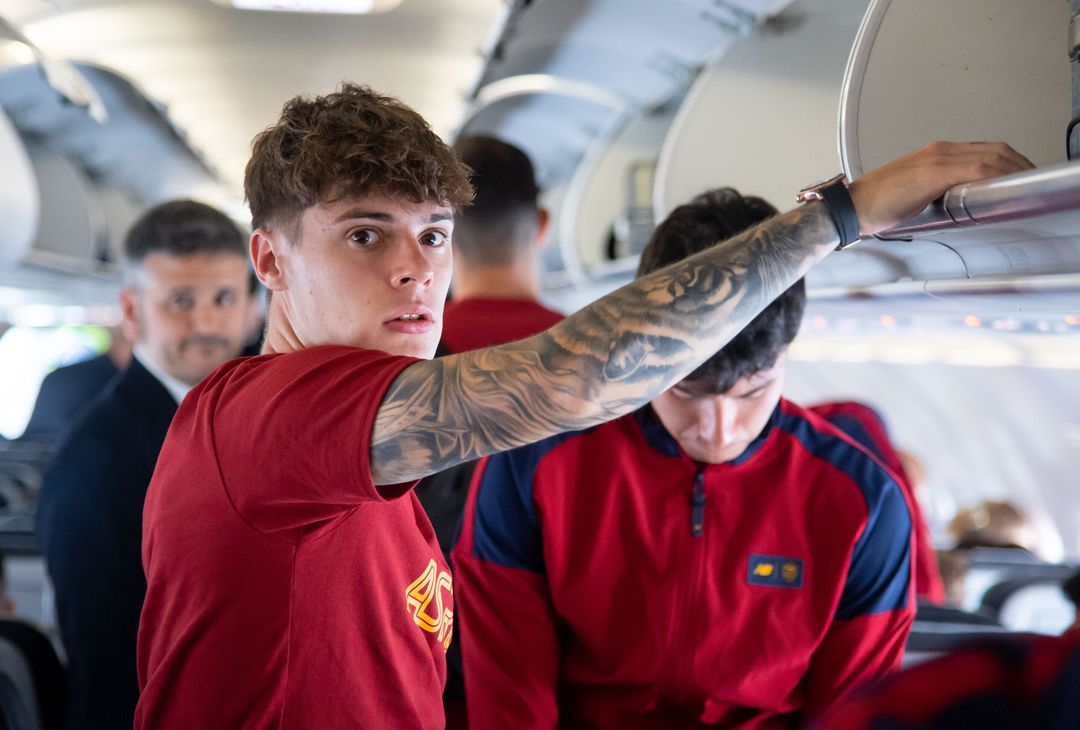 Roma in viaggio verso Leverkusen: presenti Dybala e gli indisponibili – FOTO GALLERY - immagine 8