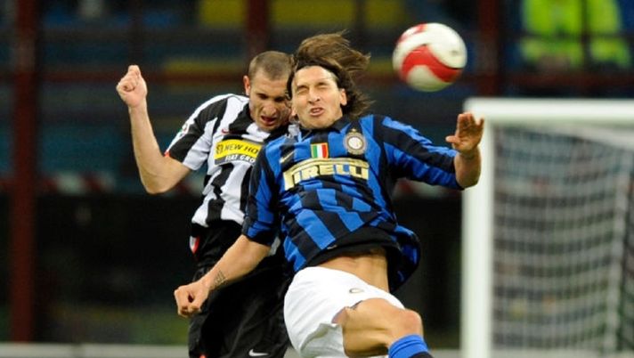 Ibrahimovic: “Inter-Juve, che botte da Chiellini. Codardo, l’ho trascinato come un cane…” 