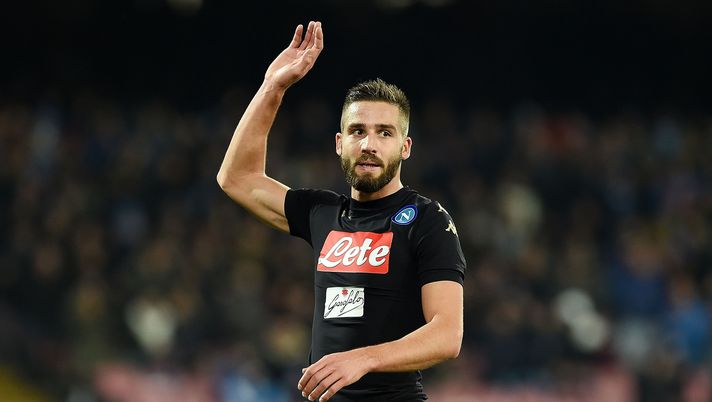 NAPLES, ITALY - JANUARY 24: Leonardo Pavoletti of SSC Napoli in action during the TIM Cup match between SSC Napoli and ACF Fiorentina at Stadio San Paolo on January 24, 2017 in Naples, Italy.  (Photo by Francesco Pecoraro/Getty Images) 