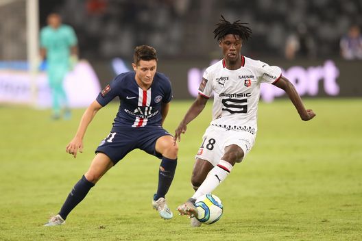 Eduardo Camavinga, centrocampista classe 2002 del Rennes in azione contro il Herrera Eduardo Camavinga, centrocampista classe 2002 del Rennes in azione contro il Herrera