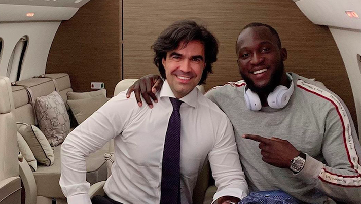 FOTO – Inter, ecco Lukaku: svela la sua missione a Milano con l’agente FOTO – Inter, ecco Lukaku: svela la sua missione a Milano con l’agente - immagine 1