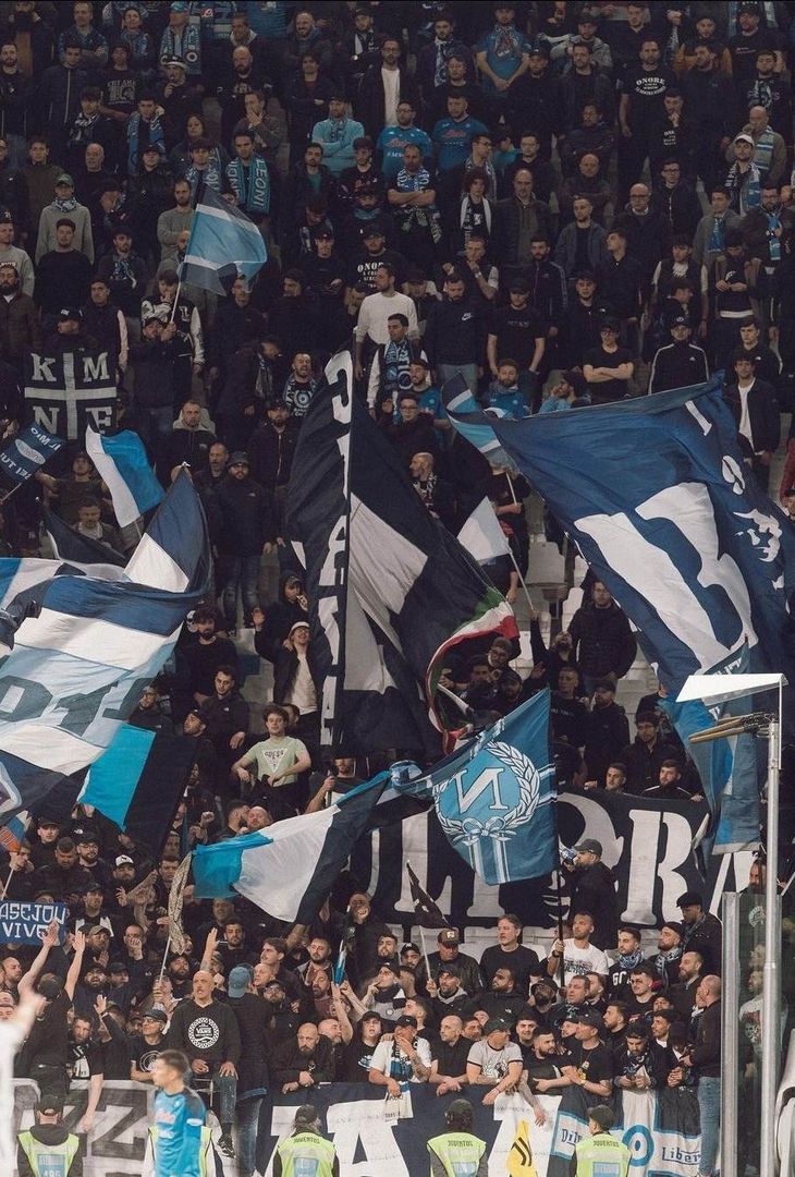 GALLERY Il Napoli vittorioso a Torino, tifosi azzurri in festa: il tributo social - immagine 2