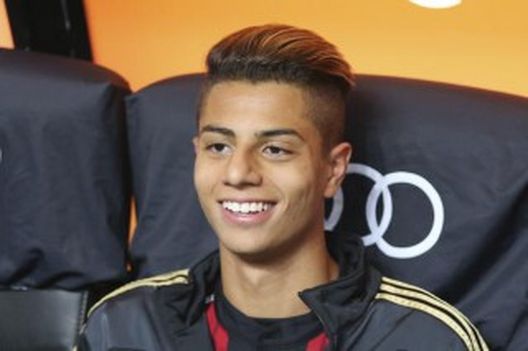 Hachim Mastour (fonte foto: bleacherreport.com) Hachim Mastour (fonte foto: bleacherreport.com)
