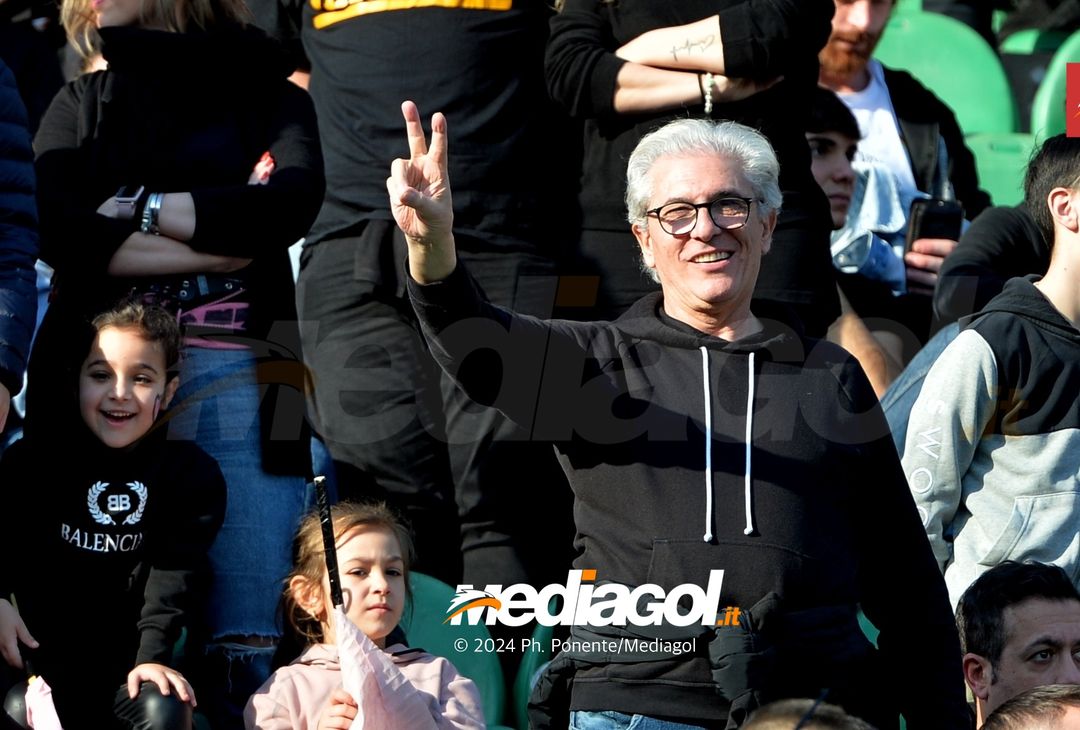 FOTOTIFO Palermo-Como 3-0, gli scatti ai tifosi al “Renzo Barbera” (GALLERY) - immagine 82