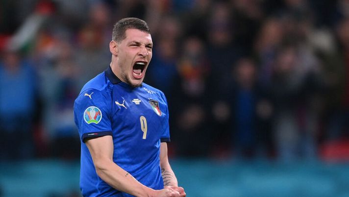 Italy's forward Andrea Belotti celebrates after scoring the penalty shot during the UEFA EURO 2020 semi-final football match between Italy and Spain at Wembley Stadium in London on July 6, 2021. (Photo by Laurence Griffiths / POOL / AFP) (Photo by LAURENCE GRIFFITHS/POOL/AFP via Getty Images) Roma, la Gazzetta: “Belotti è in dirittura d’arrivo. Lo sblocca la cessione di Felix” - immagine 1