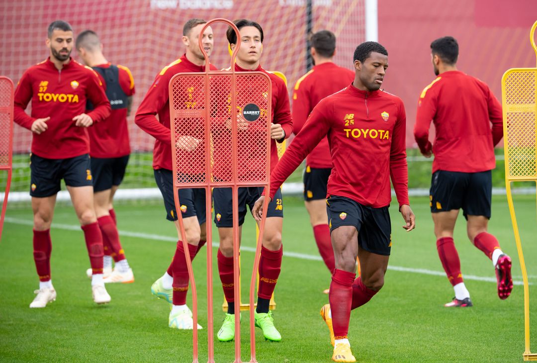Roma, rifinitura in vista del Leverkusen: ci sono Dybala e Wijnaldum – FOTO GALLERY - immagine 20