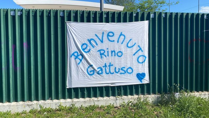 FOTO VN: Il primo striscione dedicato a mister Gattuso 