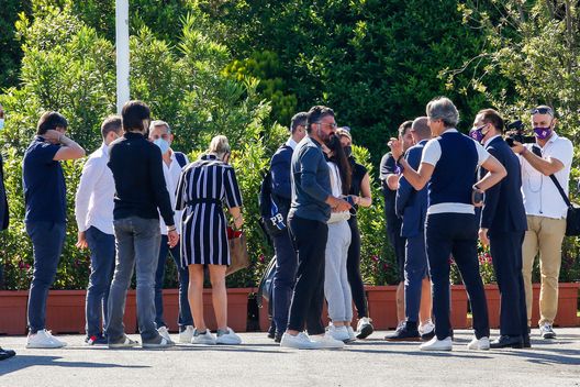 GERMOGLI PH: 26 MAGGIO 2021 FIRENZE CENTRO SPORTIVO DAVIDE ASTORI STRISCIONE PER L'ARRIVO DEL NUOVO ALLENATORE DELLA FIORENTINA GENNARO RINO GATTUSO NELLA FOTO GERMOGLI PH: 26 MAGGIO 2021 FIRENZE CENTRO SPORTIVO DAVIDE ASTORI STRISCIONE PER L'ARRIVO DEL NUOVO ALLENATORE DELLA FIORENTINA GENNARO RINO GATTUSO NELLA FOTO