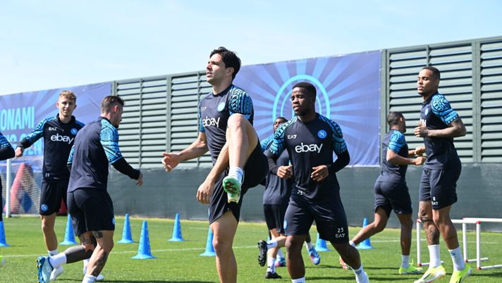 Il Napoli riprende gli allenamenti, assente Politano: il motivo. Le condizioni di Osimhen - immagine 1