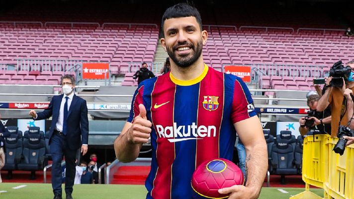 Il padre di Aguero: “Mio figlio aveva offerte dall’Italia. Guardiola? Mai stato…” 